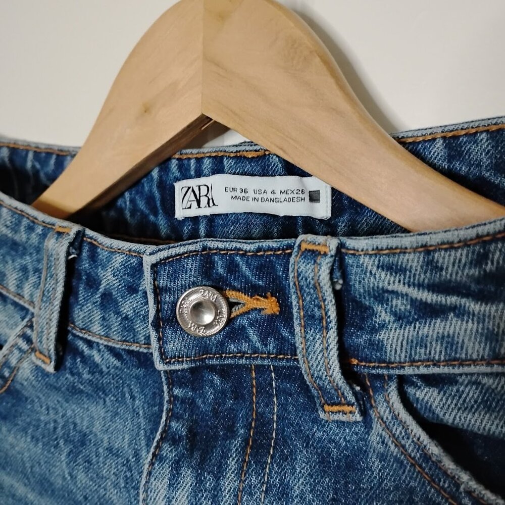 Zara Women's Denim Blue Medium Wash Straight Leg Button Fly Jeans Size 4 - Picture 3 of 3